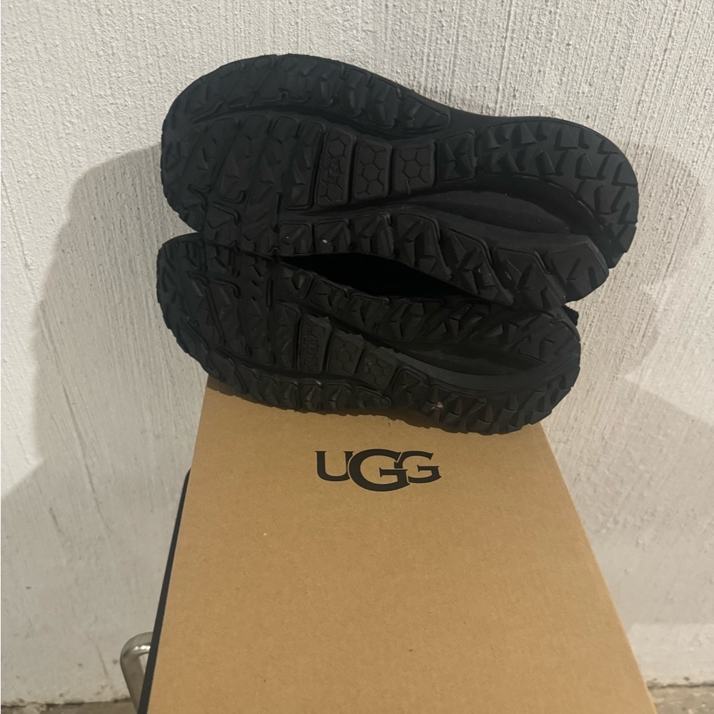 Womens Ugg CA805 Sneakers Black Size 9 - Picture 5 of 6